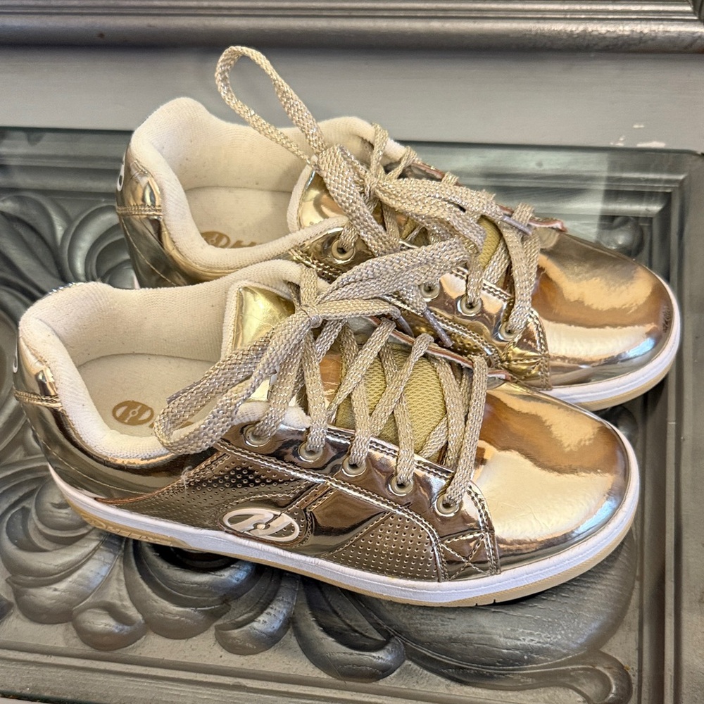 Heelys 5 Girls Metallic Gold Kids Skating Wheel Sneakers
